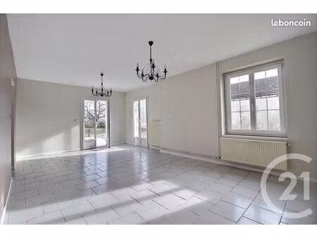 maison 6 pièces 181 m²