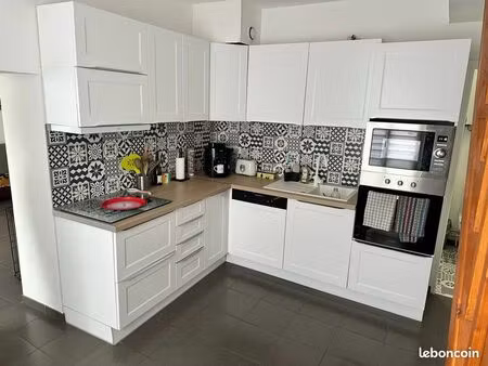 maison avec garage et jardin