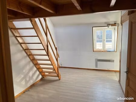 à louer lille t2 bis duplex calme et clair