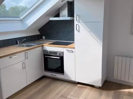 t2 meublé 38m2 libre 10 avril