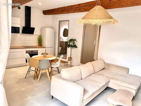 t2 rénové 41 m² - dpe b - clim + fibre - saint-césaire (nîmes)