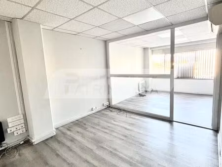 bureau 43 m²