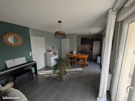 appartement t2 + garage sous-sol + parking extérieur