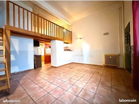 grand t2 marseille plage des catalans