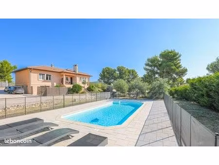 villa 141 m² et 2 dépendances 57m² et 47 m²