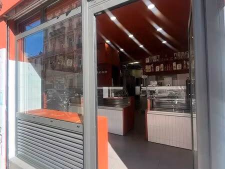 spot food clé en main – 40 m² ultra équipé – à 30 m métro cours julien