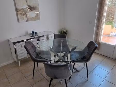 t2 refait à neuf avec terrasse