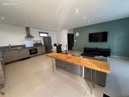 villa t2 70m2 meublée à louer – location annuelle – village de st mitre les remparts