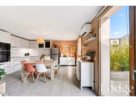 vente appartement 3 pièces 65 m² à châteauneuf-le-rouge (13790)  329 000 €