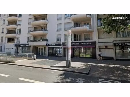fonds de commerce alimentation 297 m²