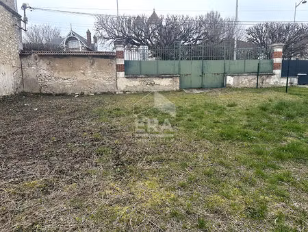 terrain constructible montereau fault yonne 548 m2