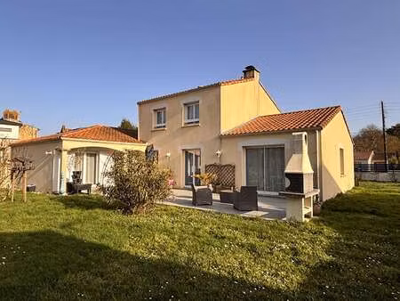 vente maison piscine à basse-goulaine (44115) : à vendre piscine / 162m² basse-goulaine