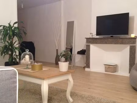 bel appartement rénové 45m2 2ème étage