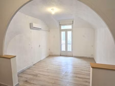 studio climatisé avec garage  refait à neuf