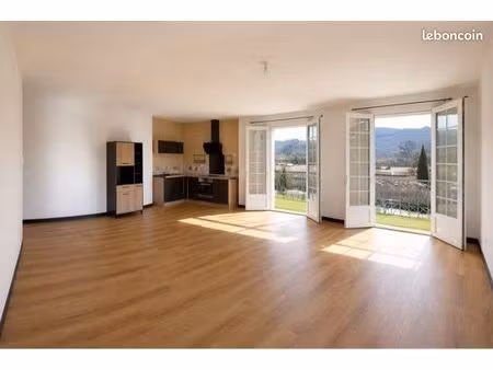 appartement f3 parking clim libre de suite