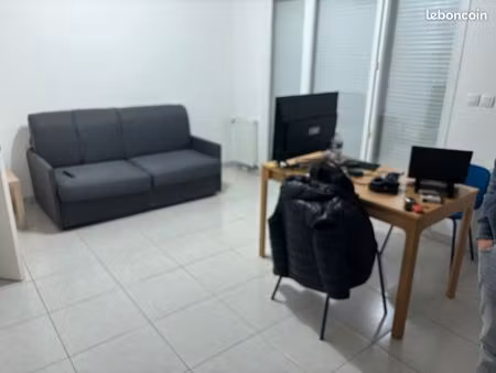 grand studio et parking privé aix ouest