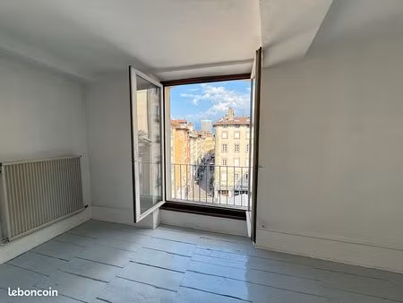 duplex 60m2 - rue du palais