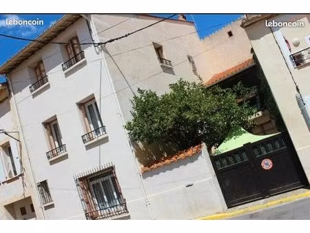 location maison de village saint-feliu-d'avall