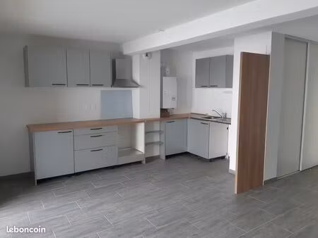 t3 recent dans petite residence