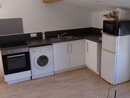 location appartement 2 pièces 42 m² à fréjus (83370)