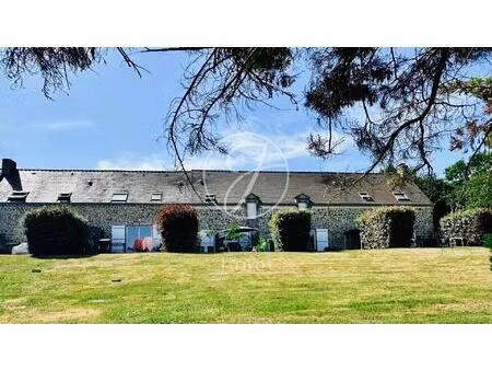 baden - morbihan - longère de 355m2- 5 logements - à vendre.