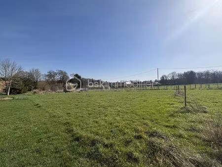 terrain de 1 547 m² à saint-antoine-du-rocher