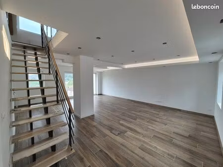 maison entièrement rénovée