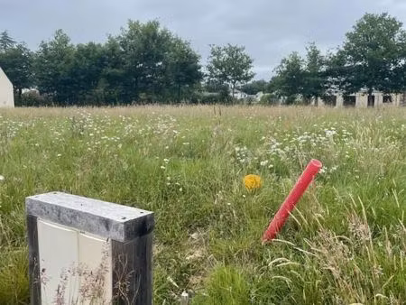 terrain 366 m² la poueze