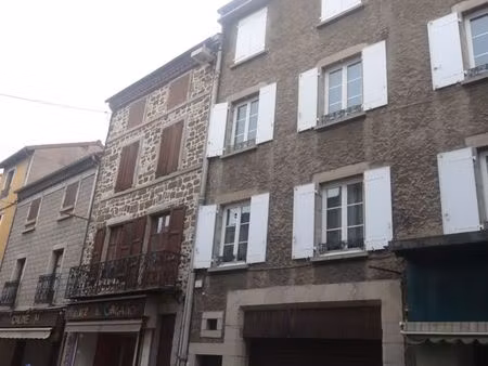 f2 50 m2 centre ville 1er étage