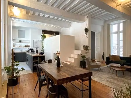 appartement style loft hyper centre