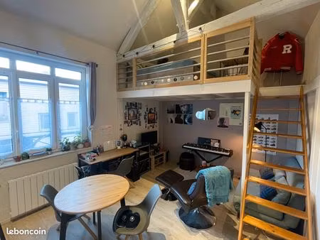 f1 bis avec place de parking