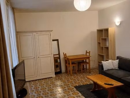 grand studio meublé