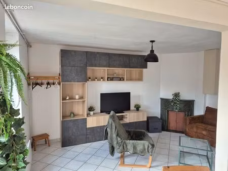 grand duplex meublé f2/f3 45 m2 avec balcon à maincy