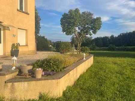 t2 de 63 m² – rdc – terrasse – parking – chauffage au sol – giromagy