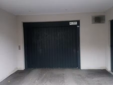 place de parking sécurisée à gentilly