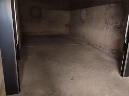 ? à louer : grand box xxl sécurisé (22 m²) – sartrouville