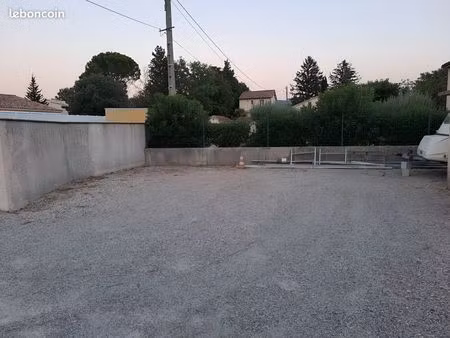 loue emplacement parking cruas (07)