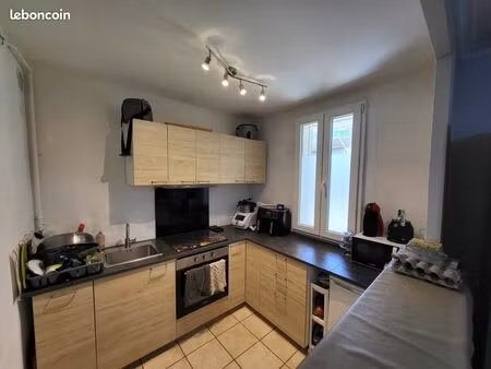 f3 66m2 vallier centre ville tram c