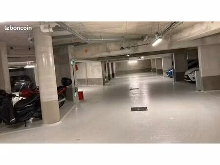 place du parking au sous-sol aubervilliers