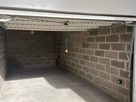 garage moto 3 places