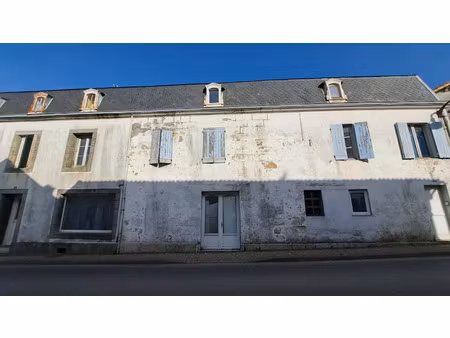 vente immeuble 273 m² à azay-sur-thouet (79130)  45 000 €