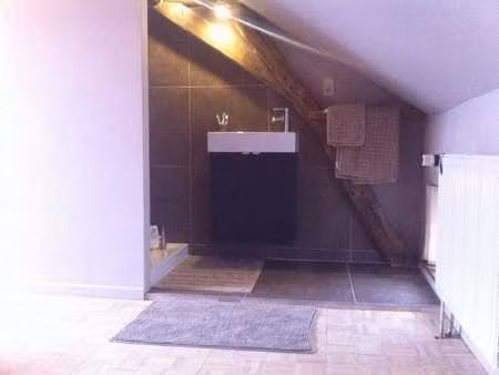 appartement 2 ch. à nivelles  charme des poutres