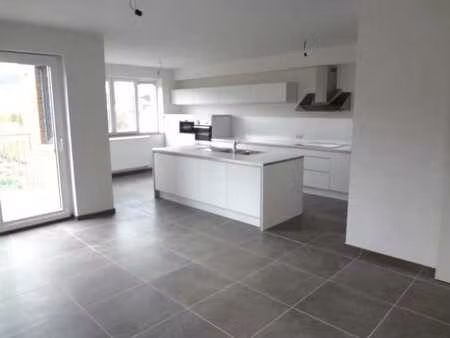 appartement comme neuf  exposition sud  proche de la ville