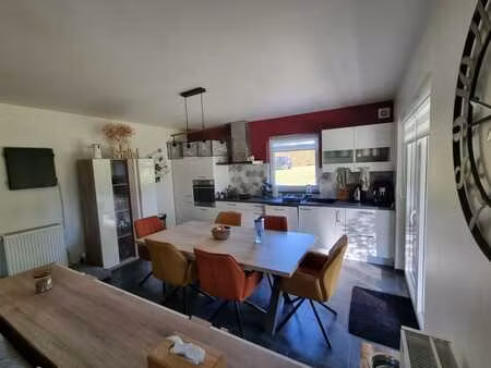 appartement moderne 2 chambres avec terrasse et jardin