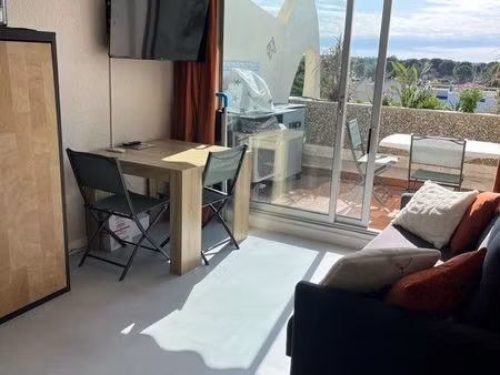 studio 1 pièce 20m2   terrasse  piscine