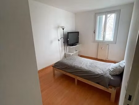 2 chambres en sous-location – saint-denis centre-ville