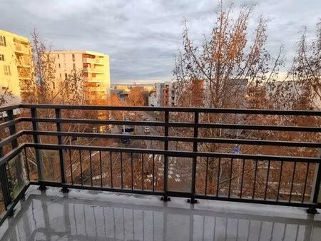 t2 45 m² – balcon – dernier étage avec ascenseur – hautepierre
