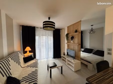 studio meublé 31 m² – nancy centre – parking – refait à neuf