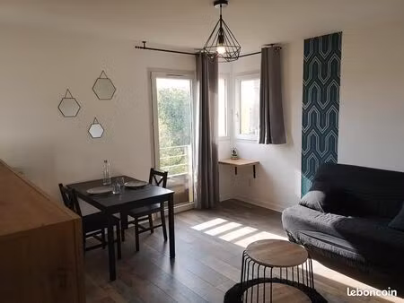 studio meublé lumineux