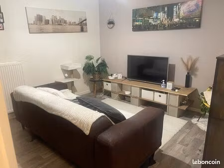 location appartement 950 +50 de charges